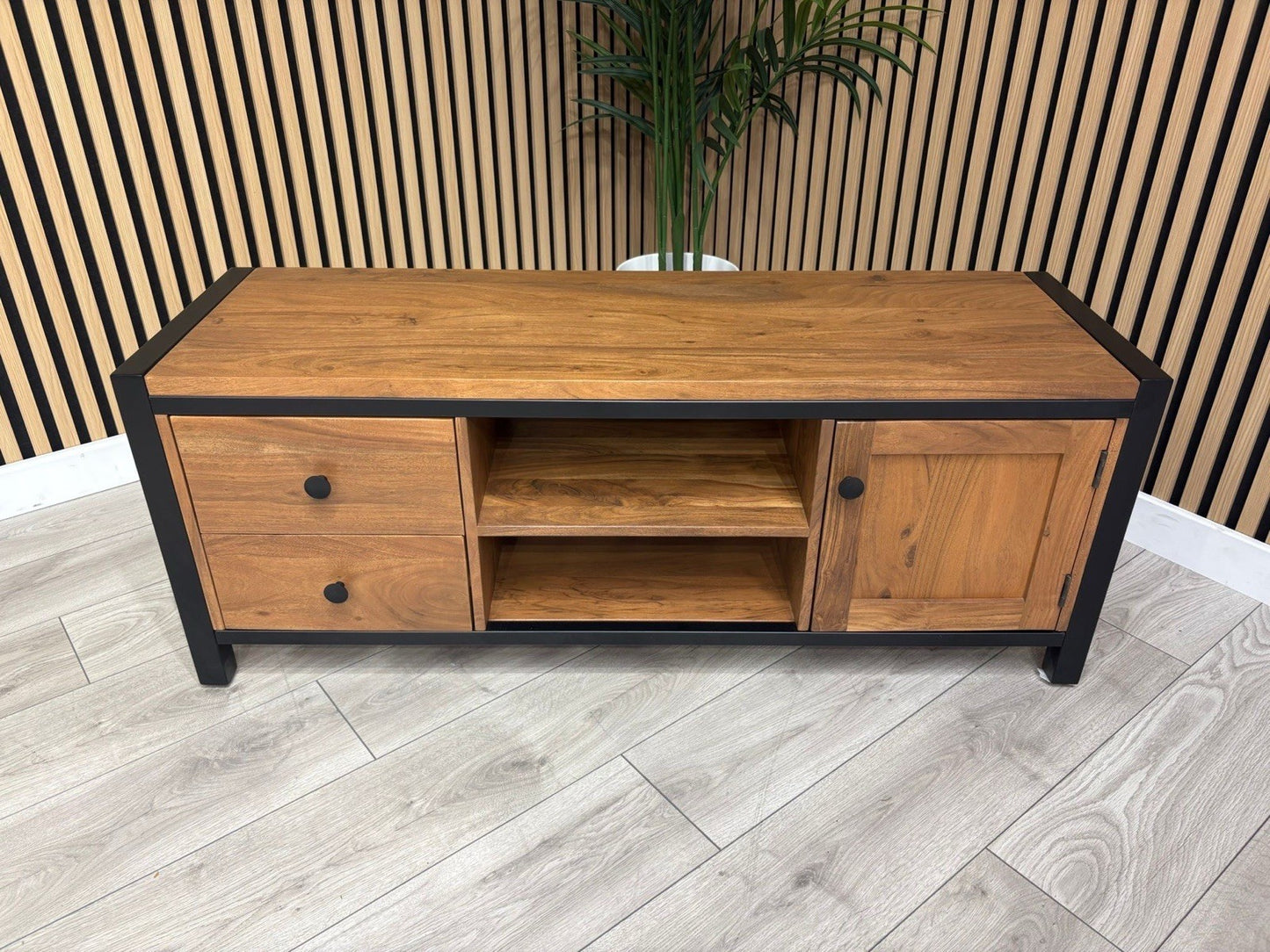 NEXT Sample - New Bronx Wide TV Unit - RRP: £475
