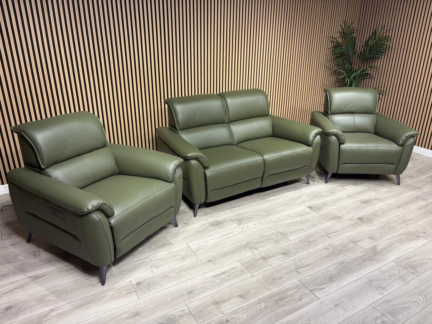 Furniture Village JUDE Style Leather 2 Seater Sofa + 2 x Armchairs - RRP £6,485