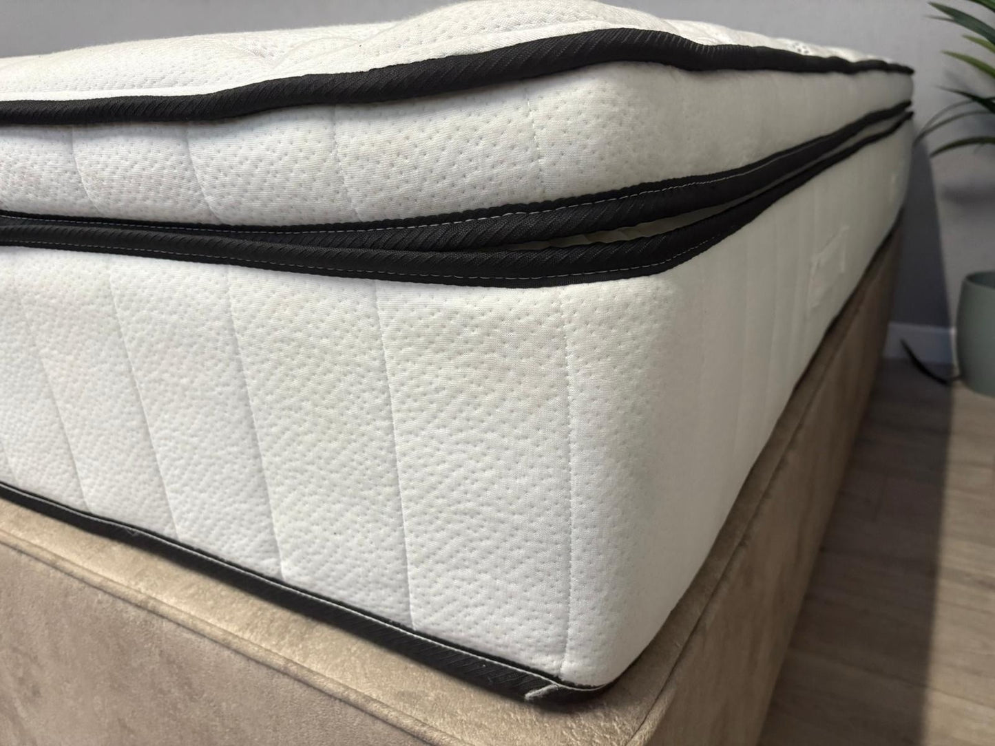 IGEL Nanotech 3500i 3ft Single Mattress, Medium - RRP £1,449