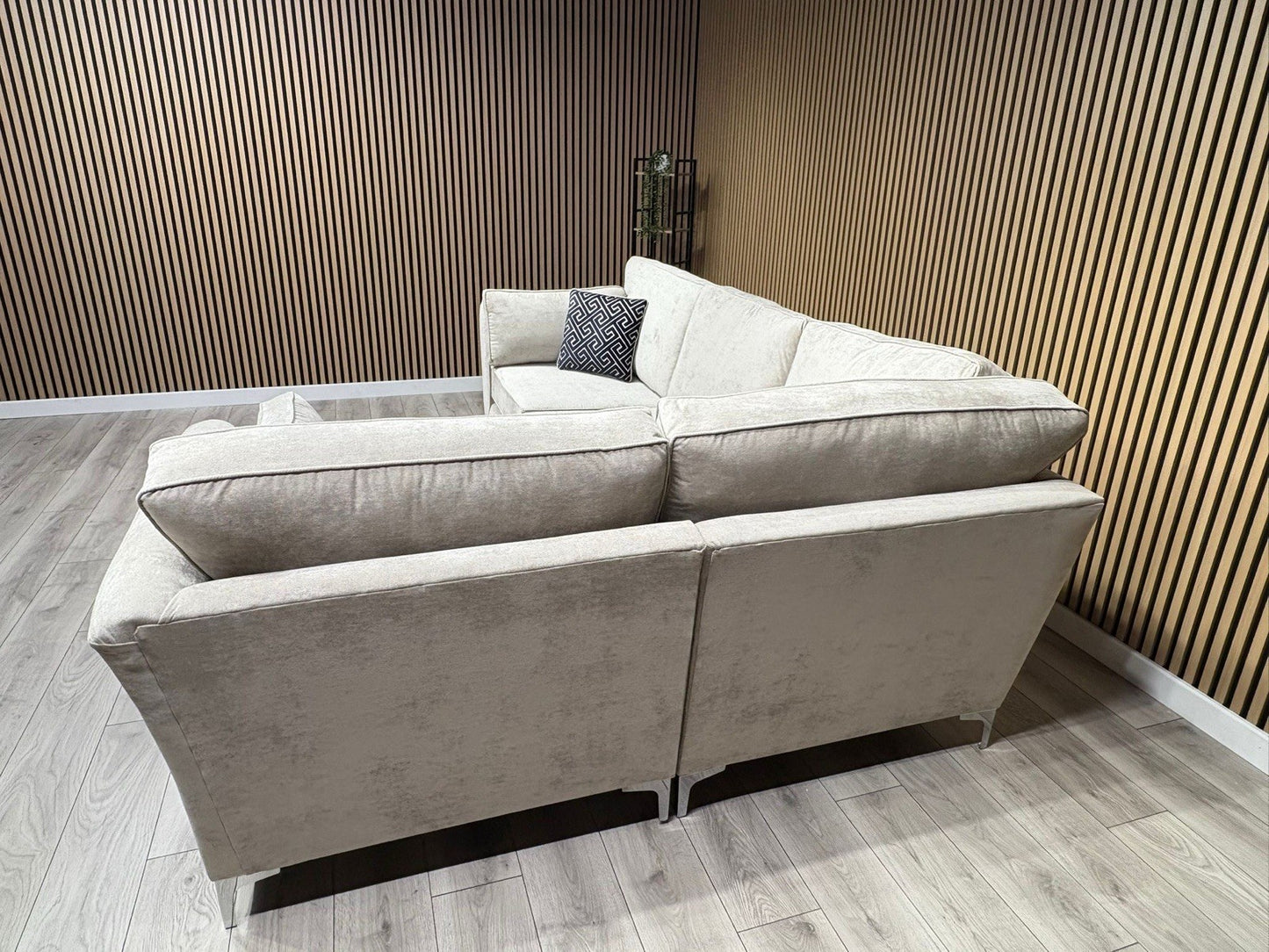 Furniture Village SASHA Fabric RHF Corner Sofa ( 3 Corner 1 ) - RRP £3,295