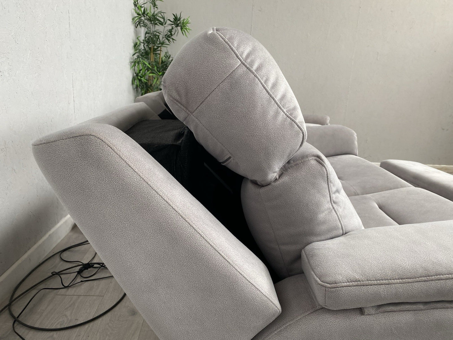 F. Village. G Plan - THORNBURY 2 x 2 Seater Power Recliner Sofa Set - RRP £7,990