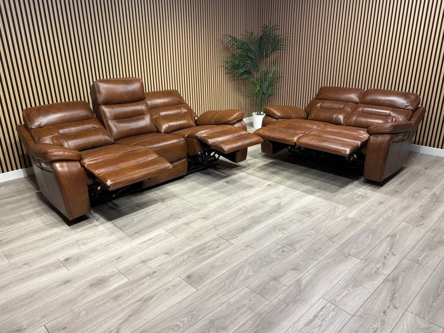 Kingsbury Premium Leather 3+2 Seater Power Recliner Sofa Set - RRP £3898