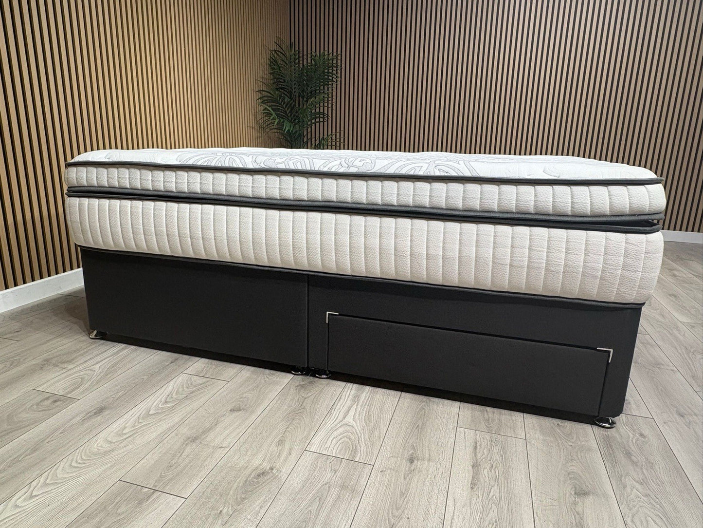 ITEC Cool Gel 3000 / iGel Nano Style 6ft Superking Mattress, Medium - RRP £1,999