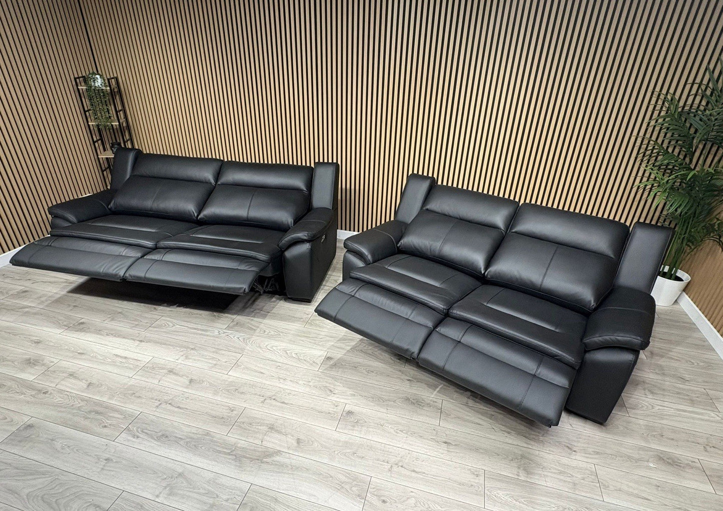 DFS Boston Leather 3 + 2 Seater Sofa Set, Power Recliners RRP: £4495