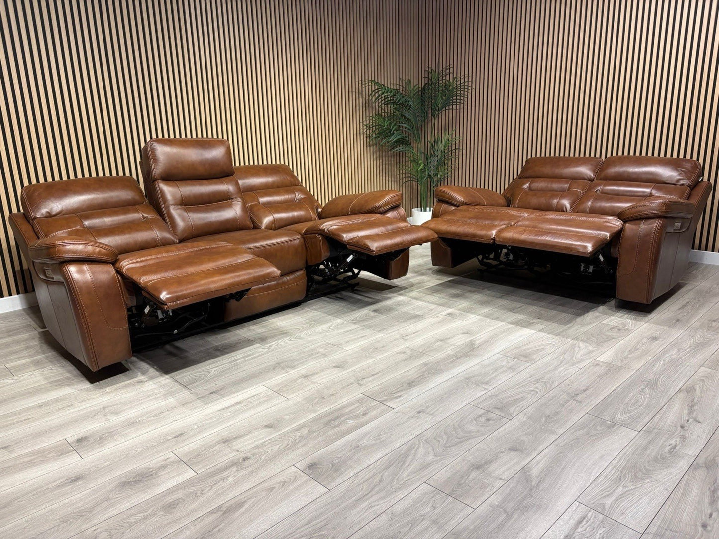 Kingsbury Premium Leather 3+2 Seater Power Recliner Sofa Set - RRP £3898