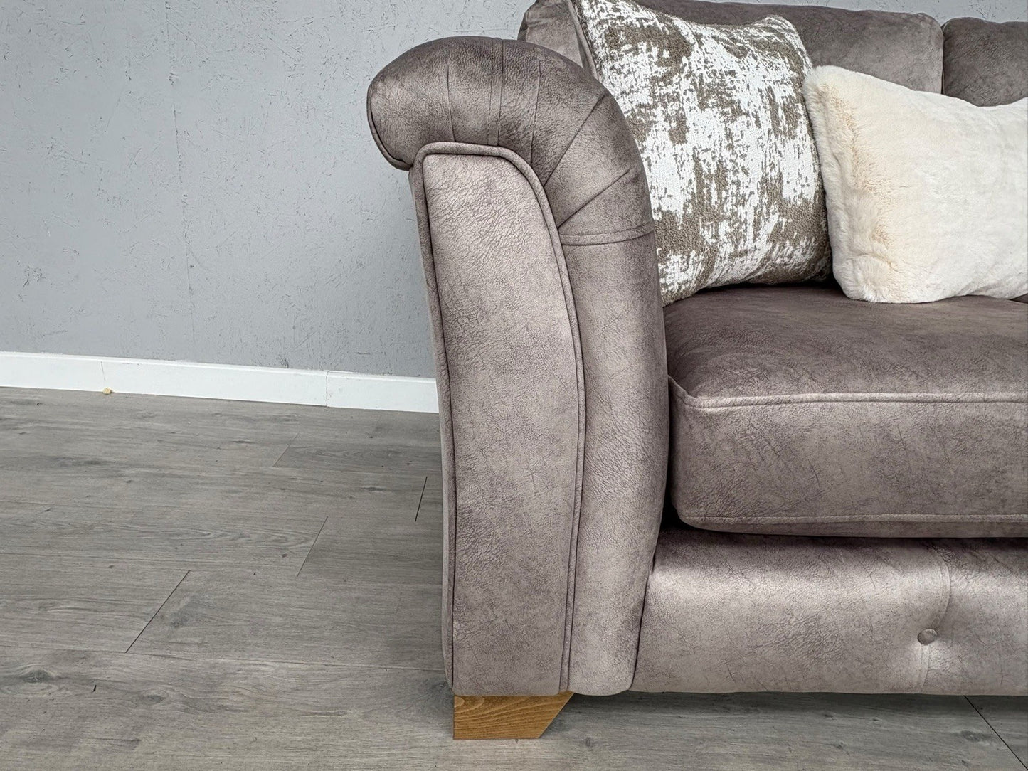 Furniture Village - Aura Large Classic Back Corner Sofa RRP - £3795