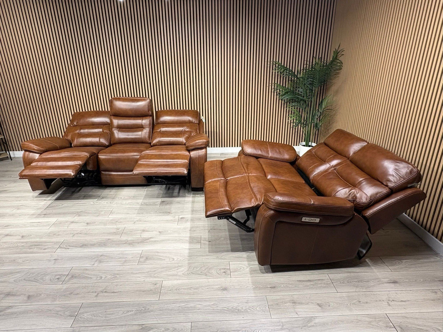 Kingsbury Premium Leather 3+2 Seater Power Recliner Sofa Set - RRP £3898