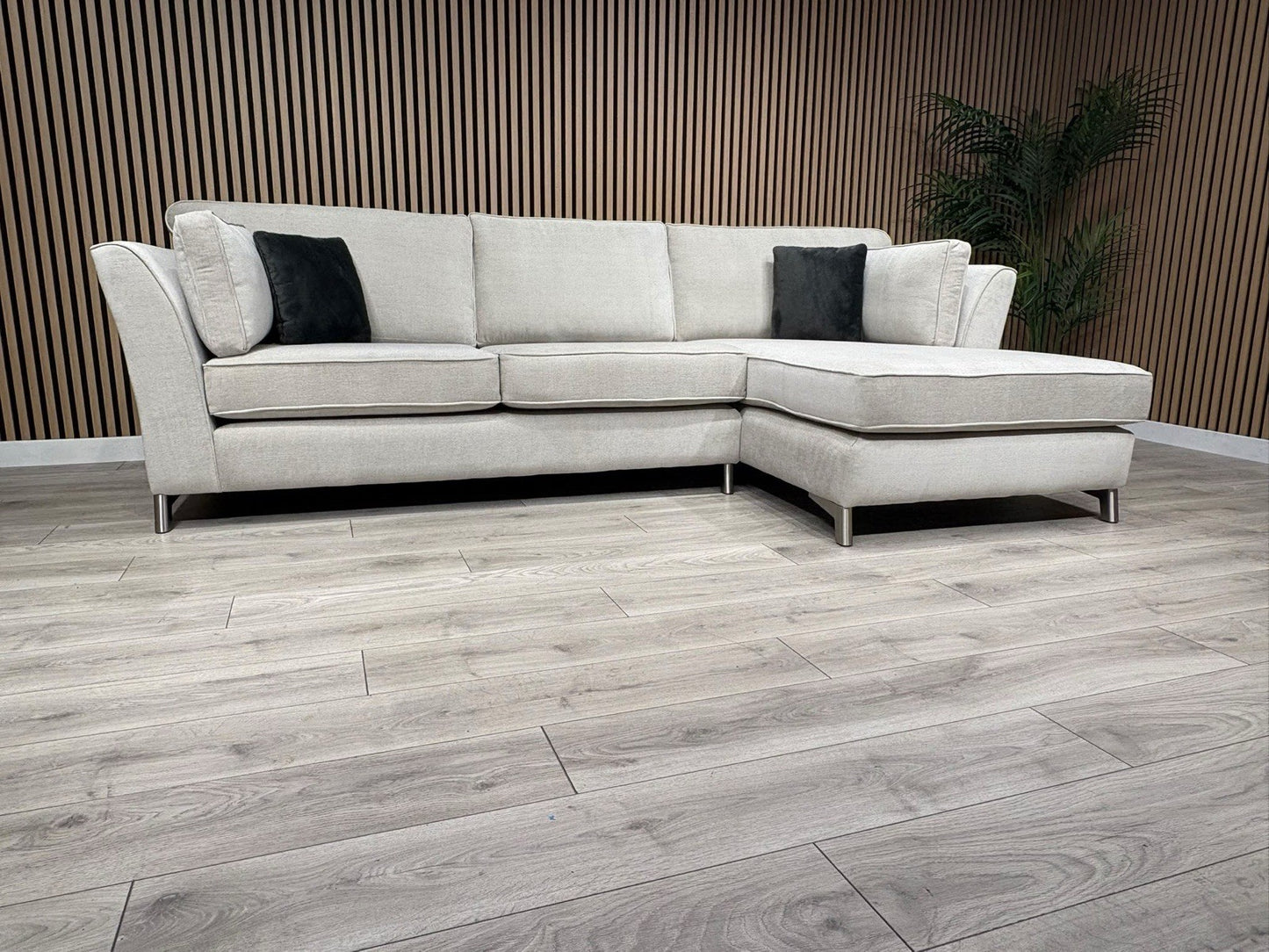 Furniture Village SASHA Fabric Large RHF Chaise Corner Sofa - RRP £3,295
