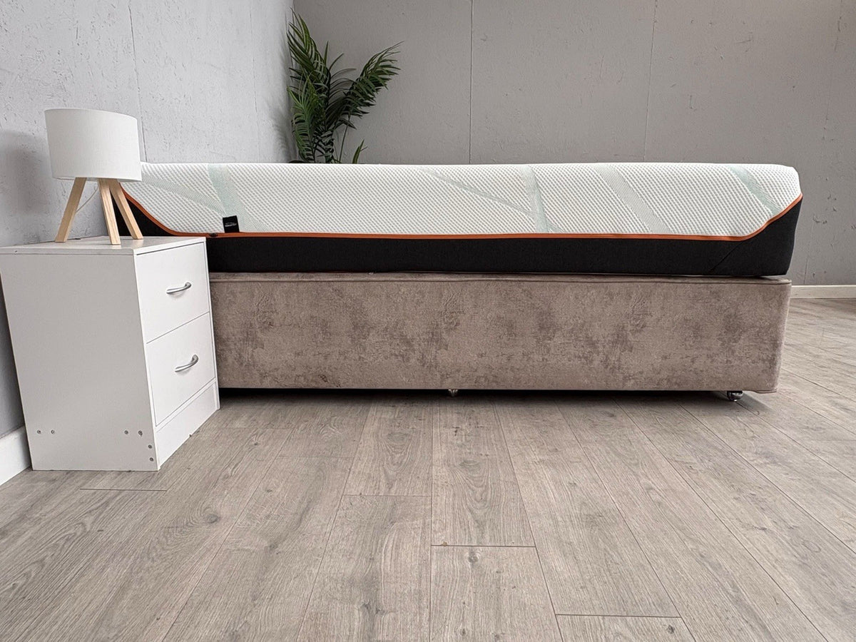 Tempur-Pedic Luxe Adapt 6ft Superking Mattress, Firm ( SEE PICTURES ) RRP £2,999