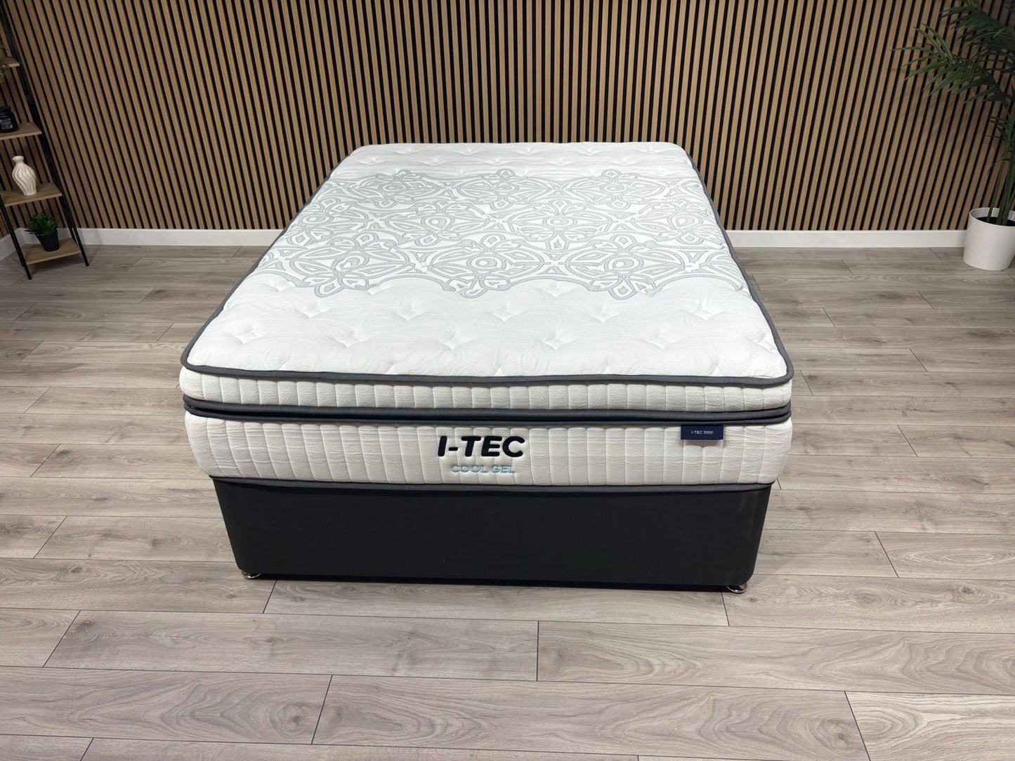 ITEC Cool Gel 3000 / iGel Nano Style 6ft Superking Mattress, Medium - RRP £1,999