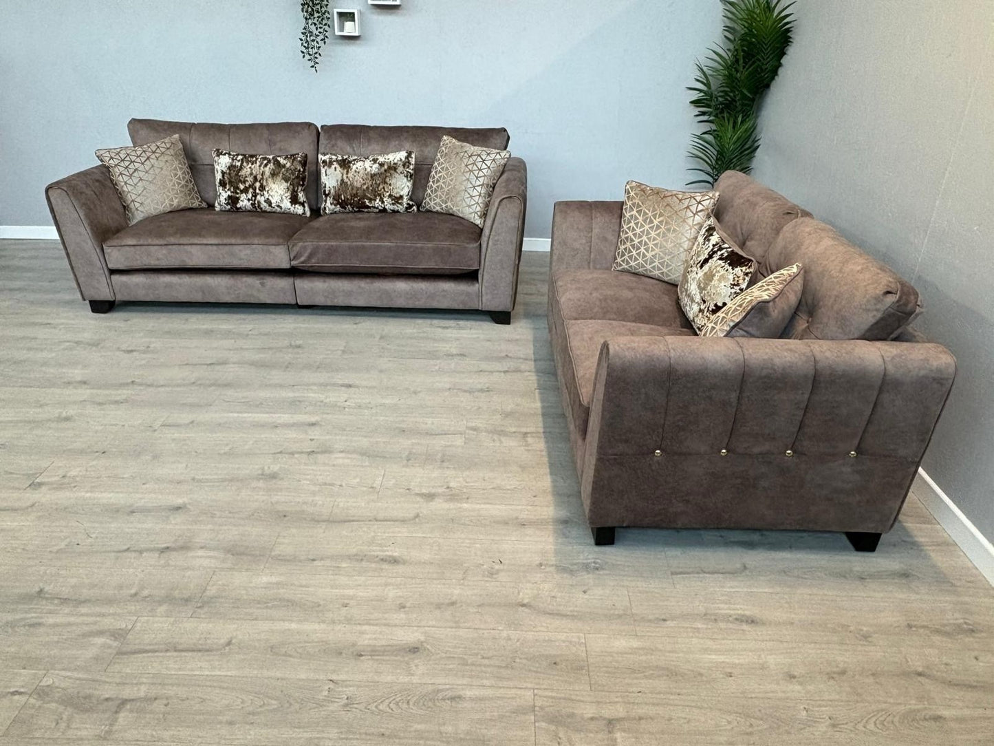 Furniture Village ARIANA / MARIAH Fabric 4 + 2 Seater Sofa Set - RRP £3,690