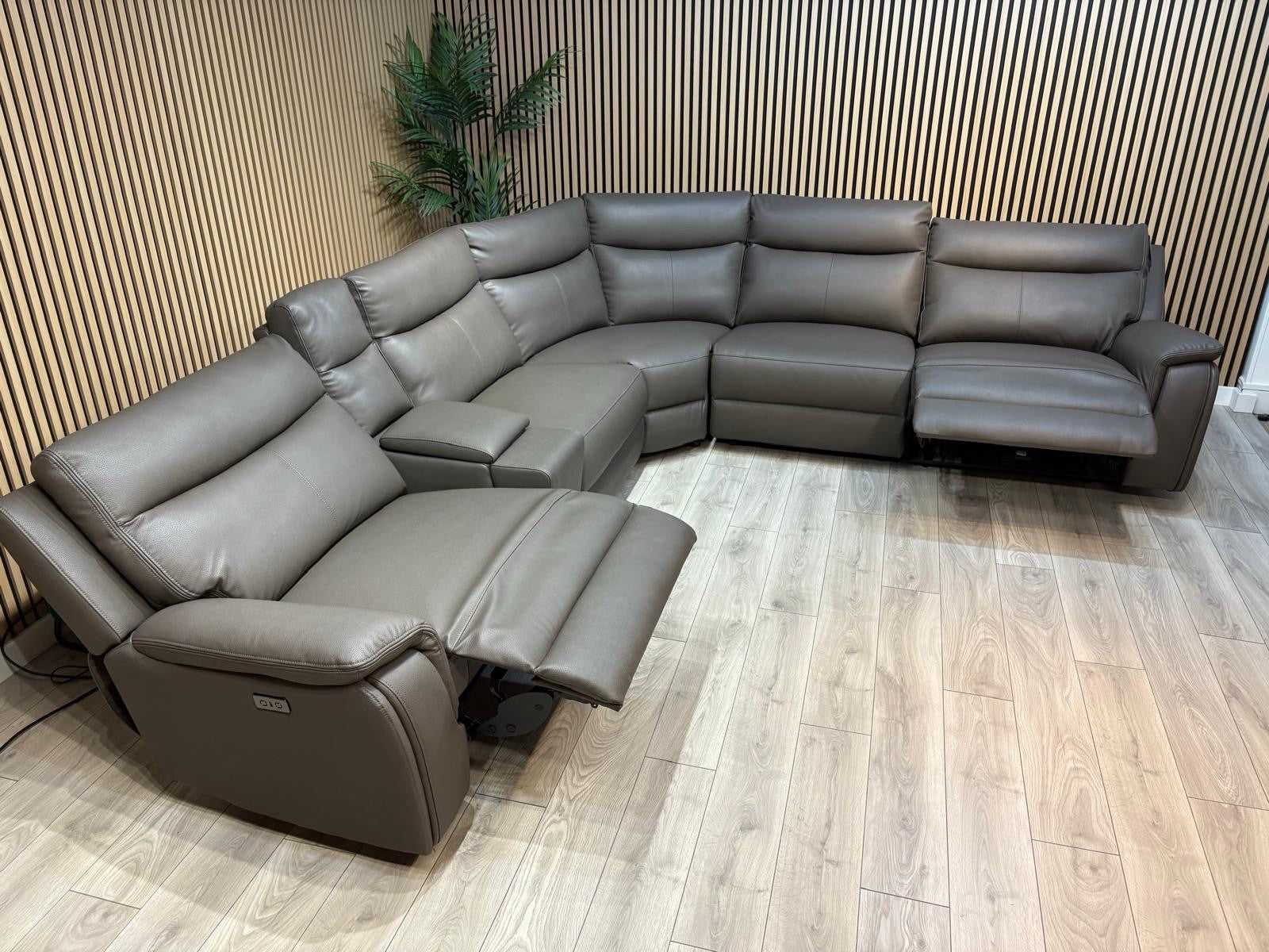 35f54d0a-eaf3-4c3a-8e62-01a4dc7e6e70