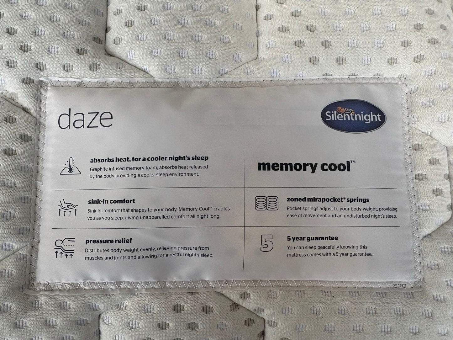 Silentnight DAZE Memory Cool 1000 Pocket 5ft Kingsize Mattress - RRP £899