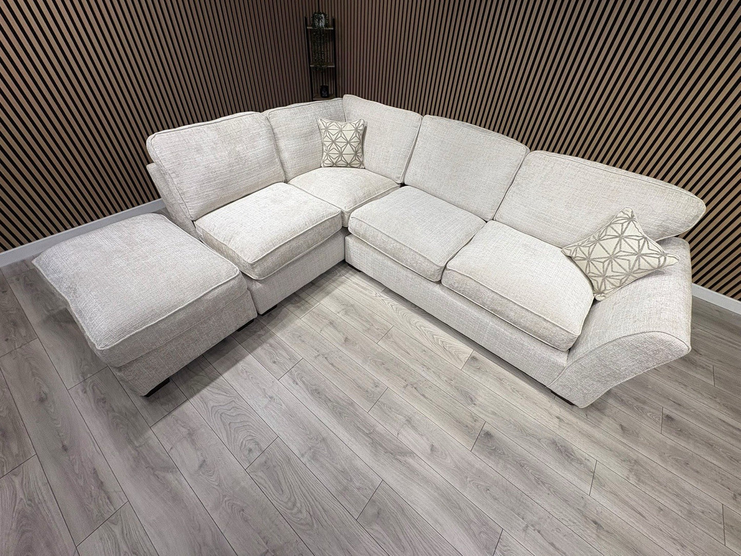 Furniture Village NEW LEGEND LHF Open Chaise Corner Sofa - RRP £2347