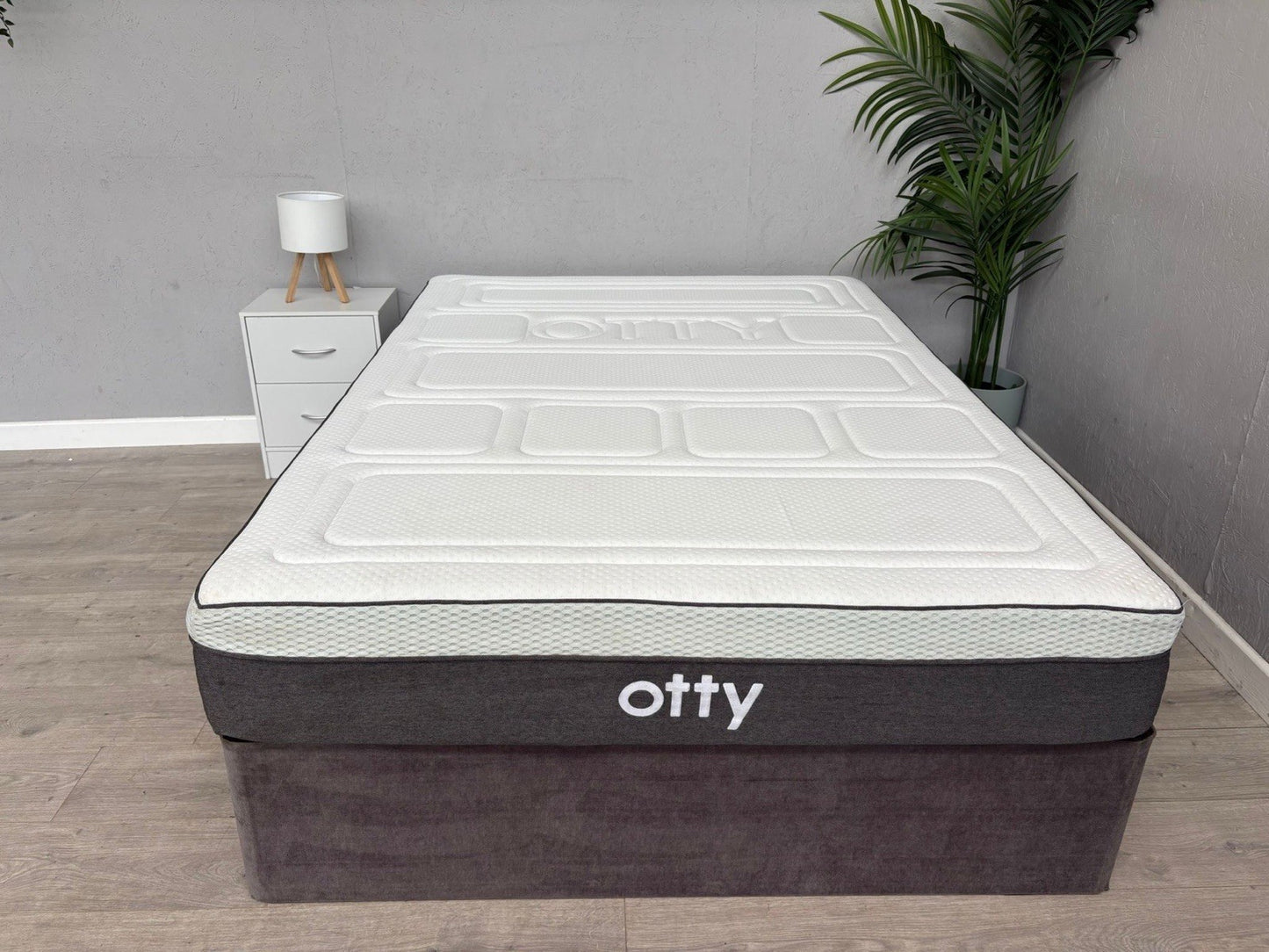 OTTY Pure Hybrid Bamboo 2000 Pocket Sprung 4ft 6 Double Mattress - RRP £649