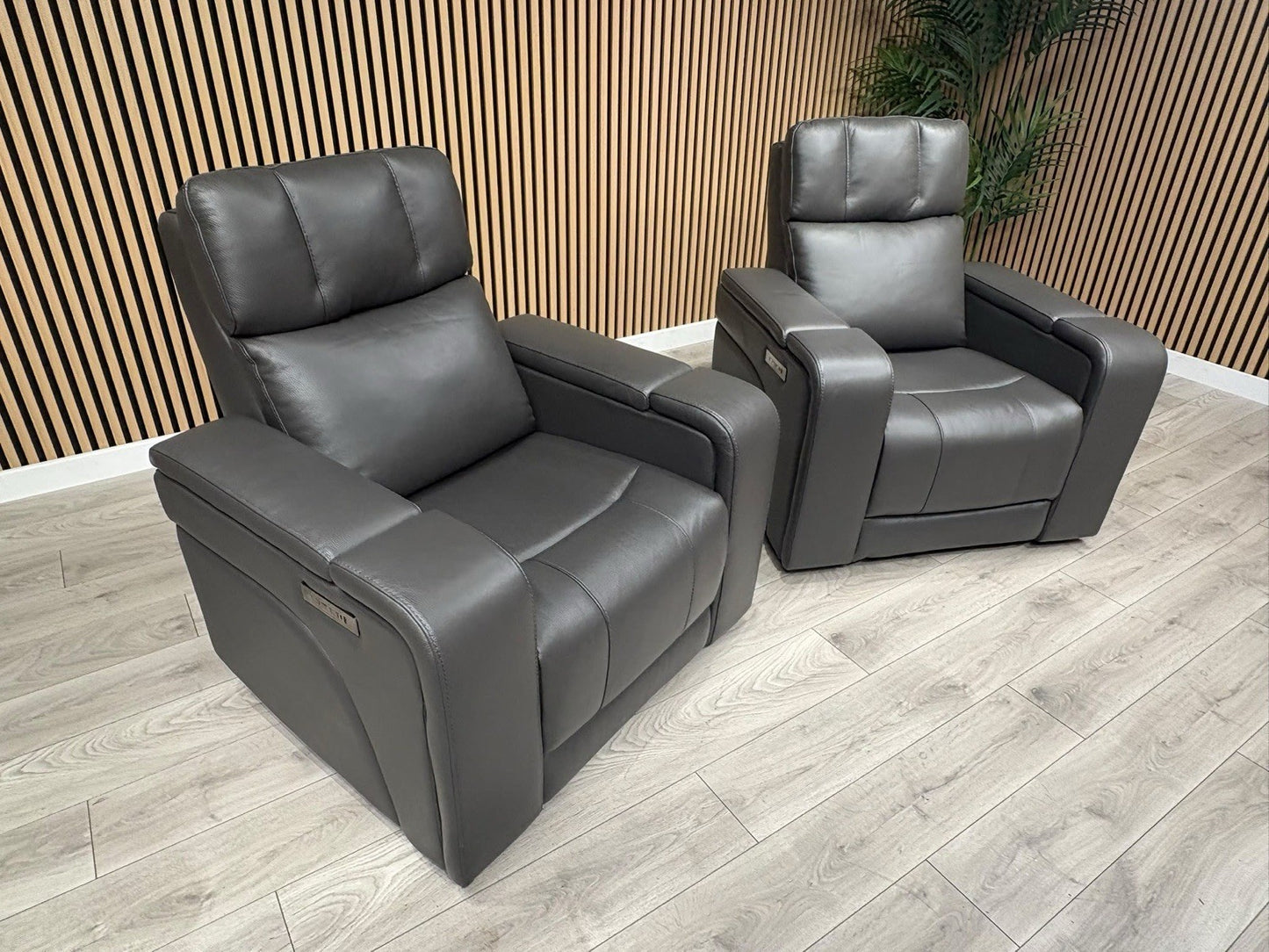 SCS Adstock x2 Leather Power Recliner Chairs with Power Head Tilt RRP £2258