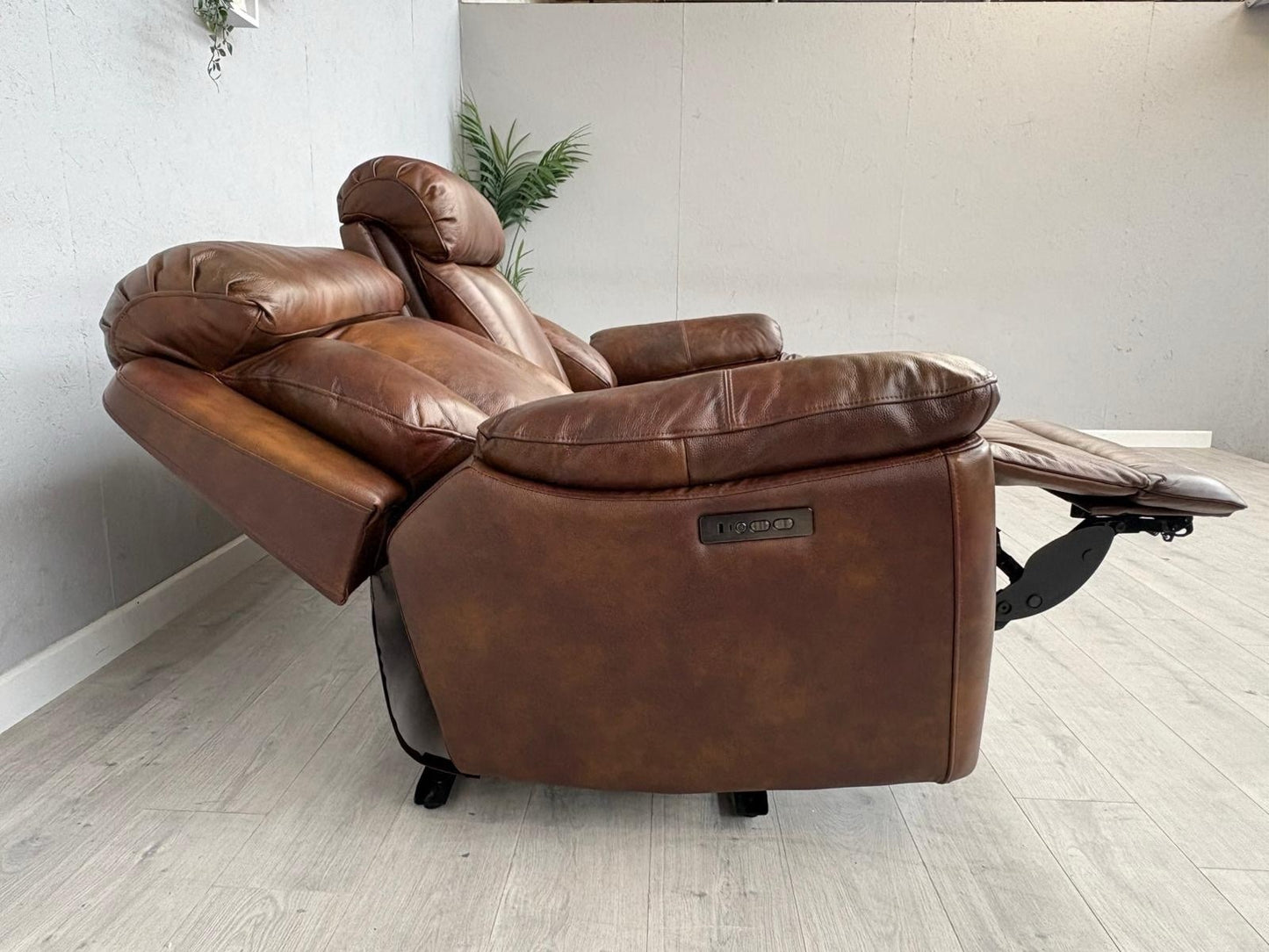 DFS Bravado Leather 3 Seater Sofa, Power Recliners, Fold Down Table - RRP £1,999