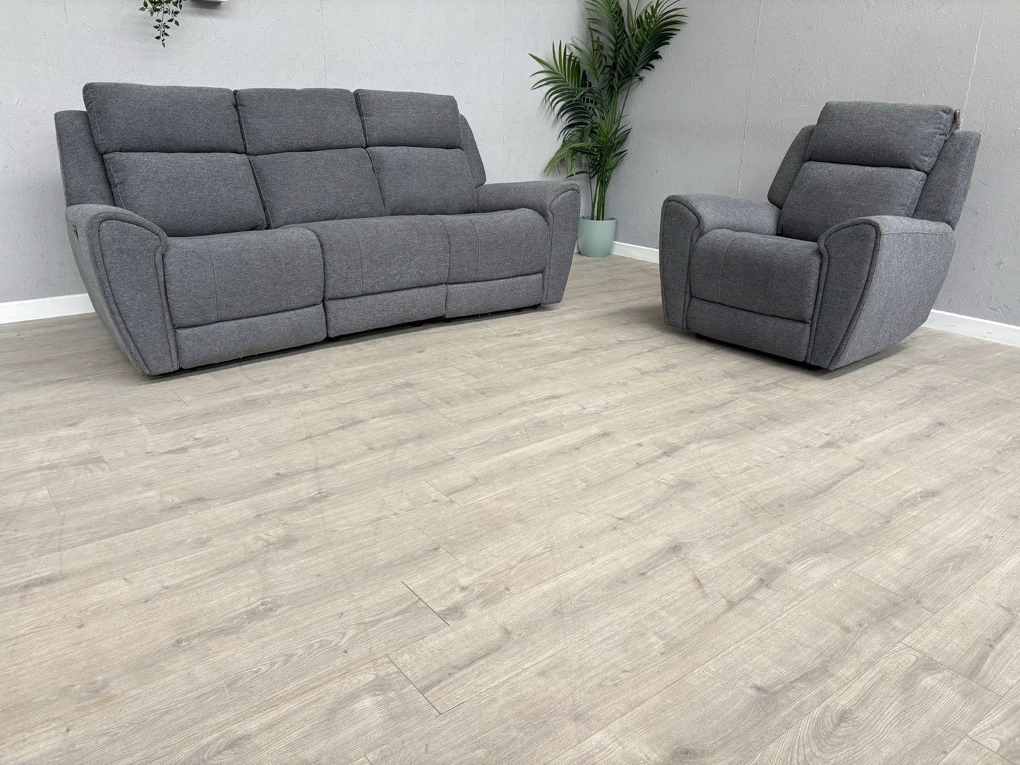 DFS Gilford 3 Seater Sofa + Armchair Power Recliner Sofa Set - RRP £1,748