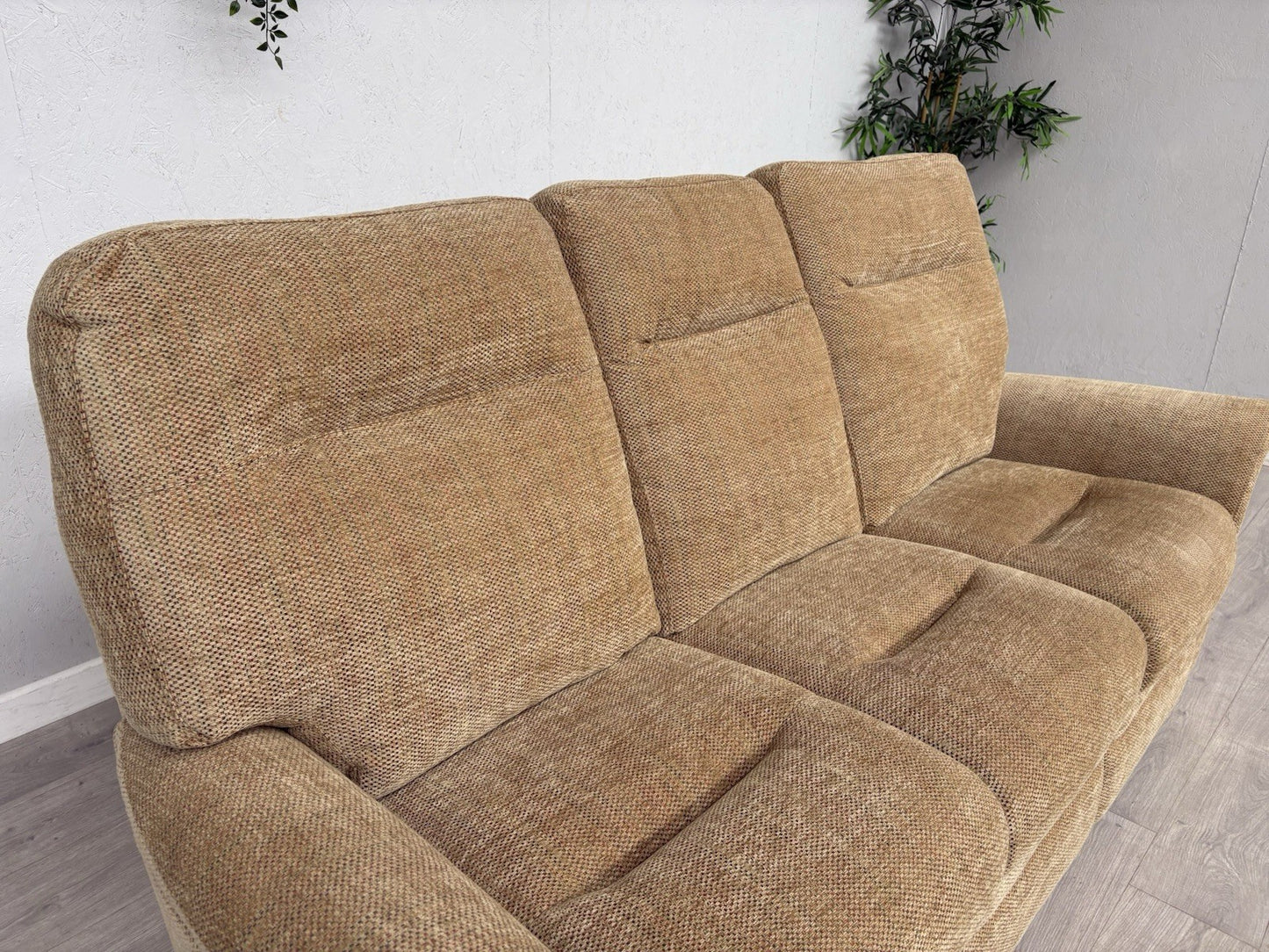 Furniture Village - Parker Knoll HUDSON 23 Fabric 3 Seater Sofa - RRP £2,528