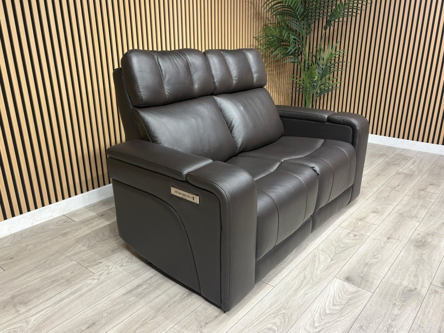 SCS Adstock Leather 2 Seater Power Recliner Sofa RRP £2699 (Read Description)