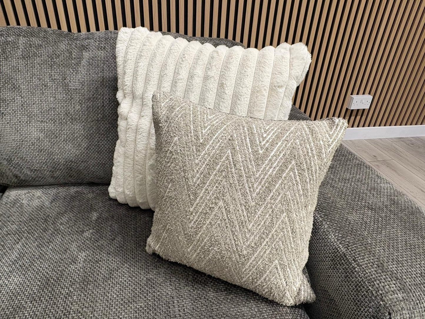 DFS Sample Pandora Fabric RHF 2c1 Corner Sofa RRP: £3295
