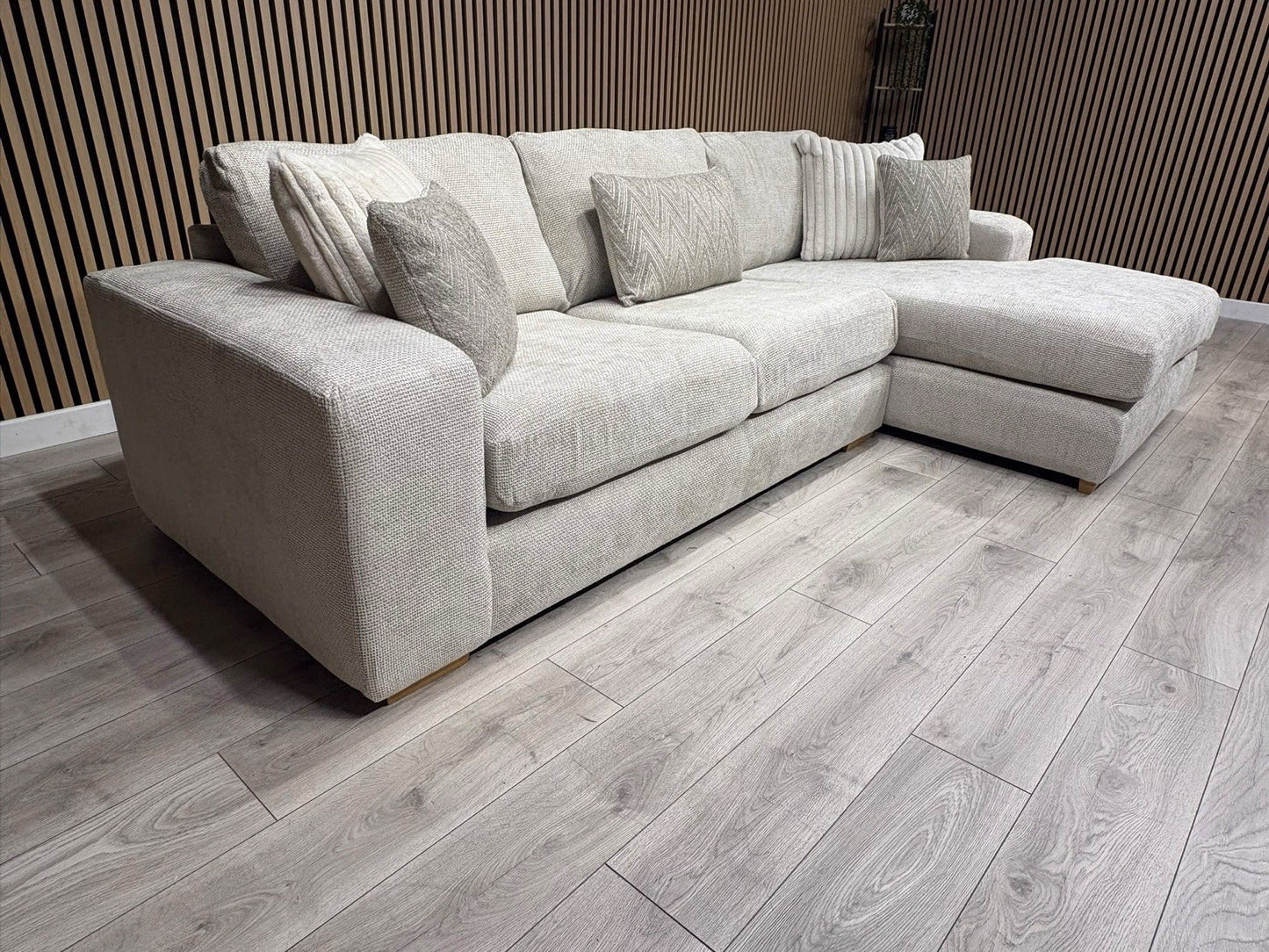 DFS Sample Pandora RHF Large 3 Seater Chaise Sofa - RRP: £3295