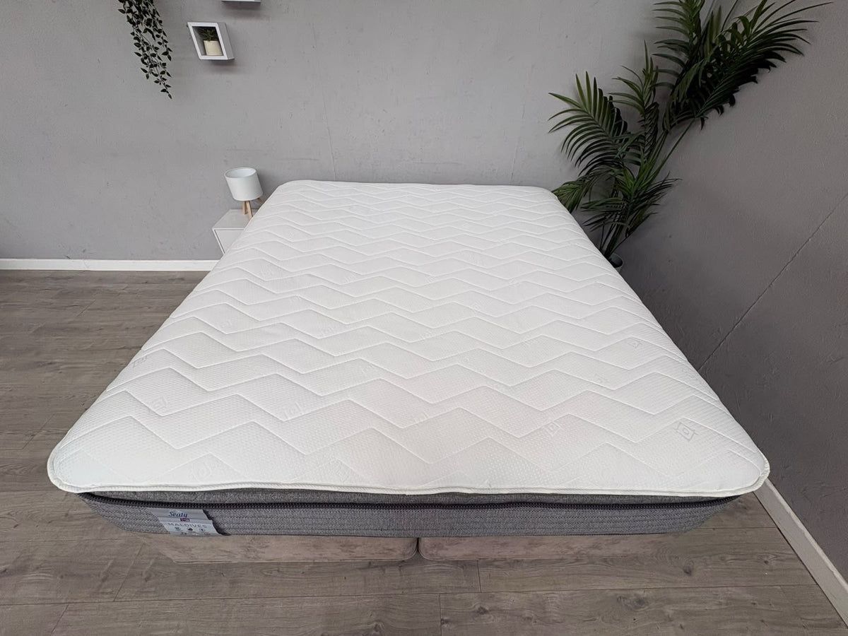 Sealy MALDIVES 2800 Pocket Sprung 6ft Superking Mattress, Medium - RRP £2,899