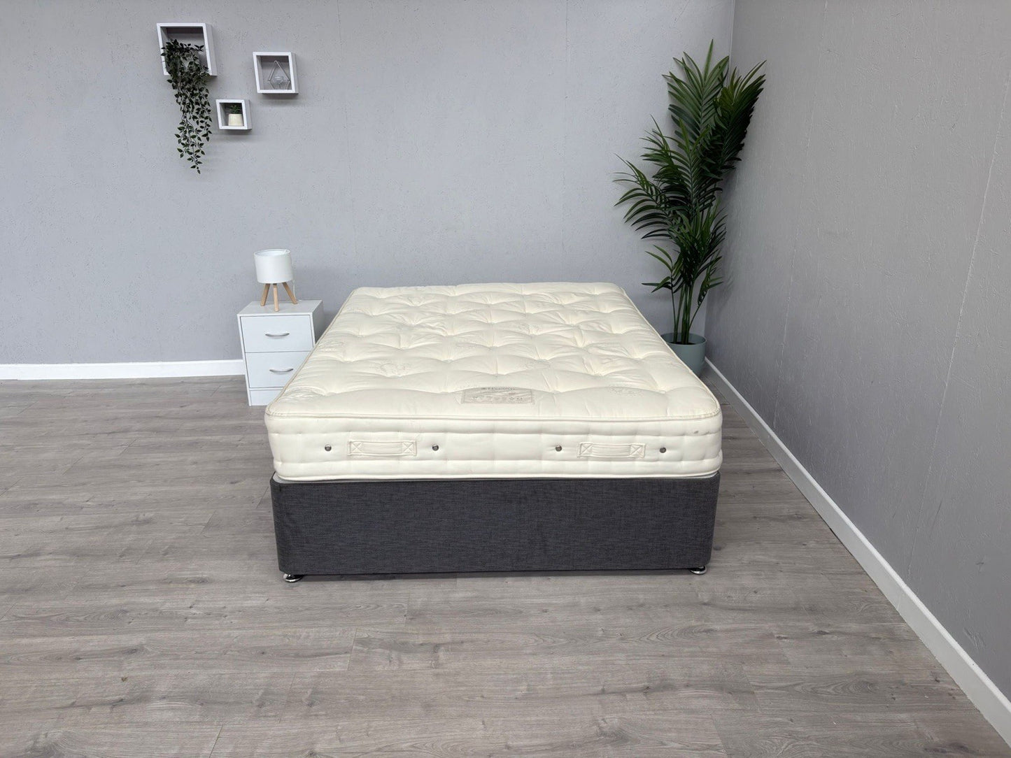 Hypnos Luxurious Earth 02 5FT Kingsize Mattress, Medium - RRP £2,199