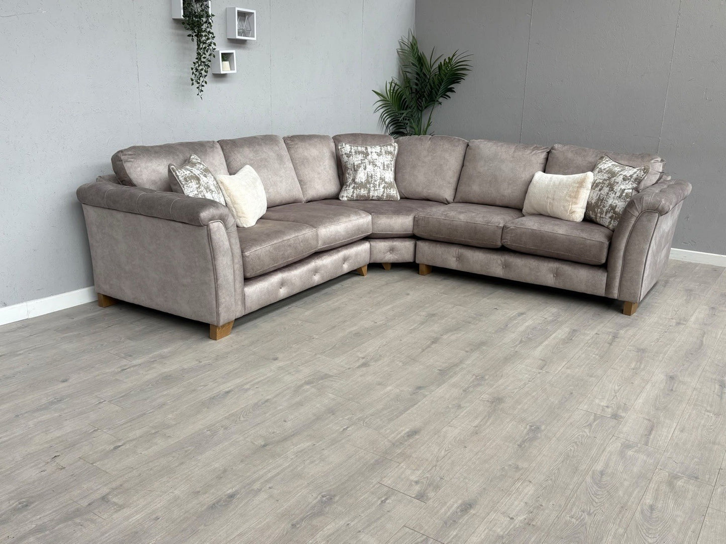 Furniture Village - Aura Large Classic Back Corner Sofa RRP - £3795