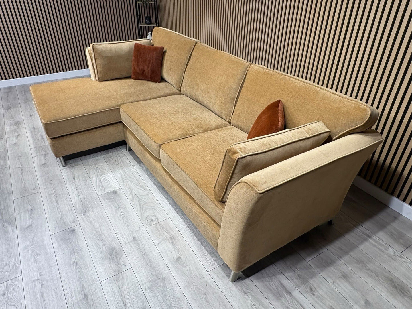Furniture Village SASHA Fabric Large LHF Chaise Corner Sofa - RRP £3,295