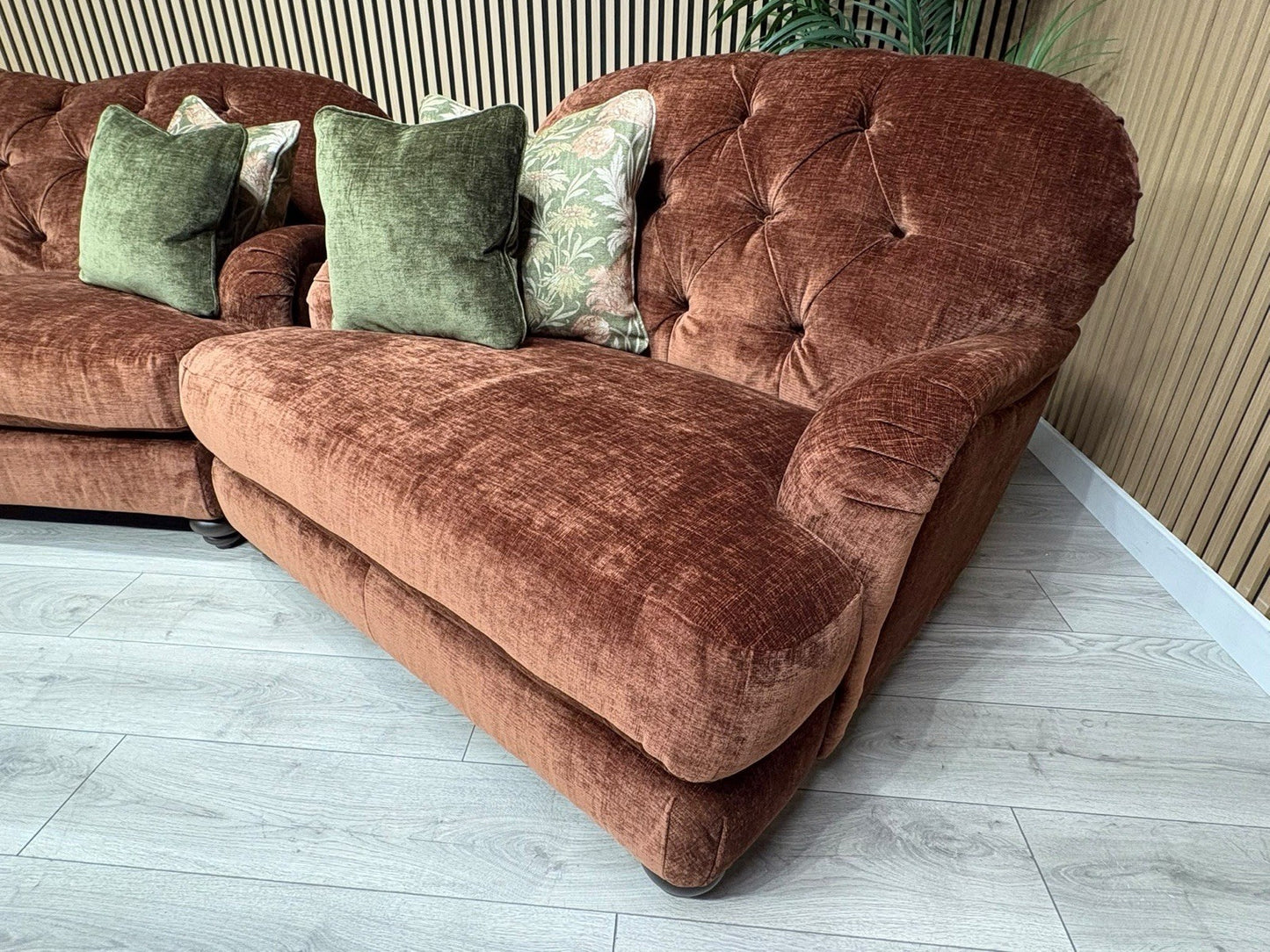 Alexander & James 3 Seater Button Back Sofa + Love Chair, RRP: £2895