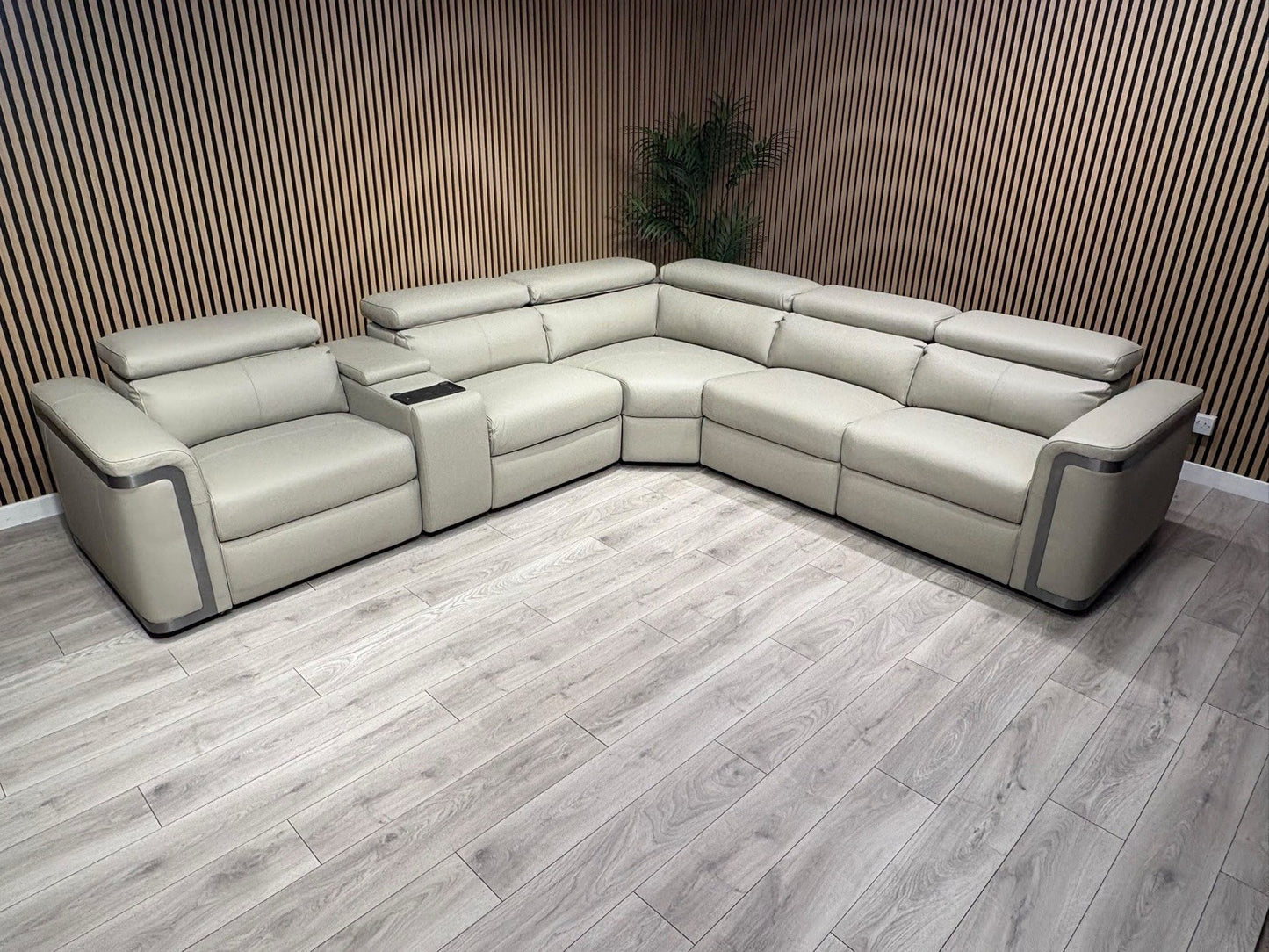 Sofology PLAZA style Leather 2c2 Power Recliner Sofa + Console - RRP £4699