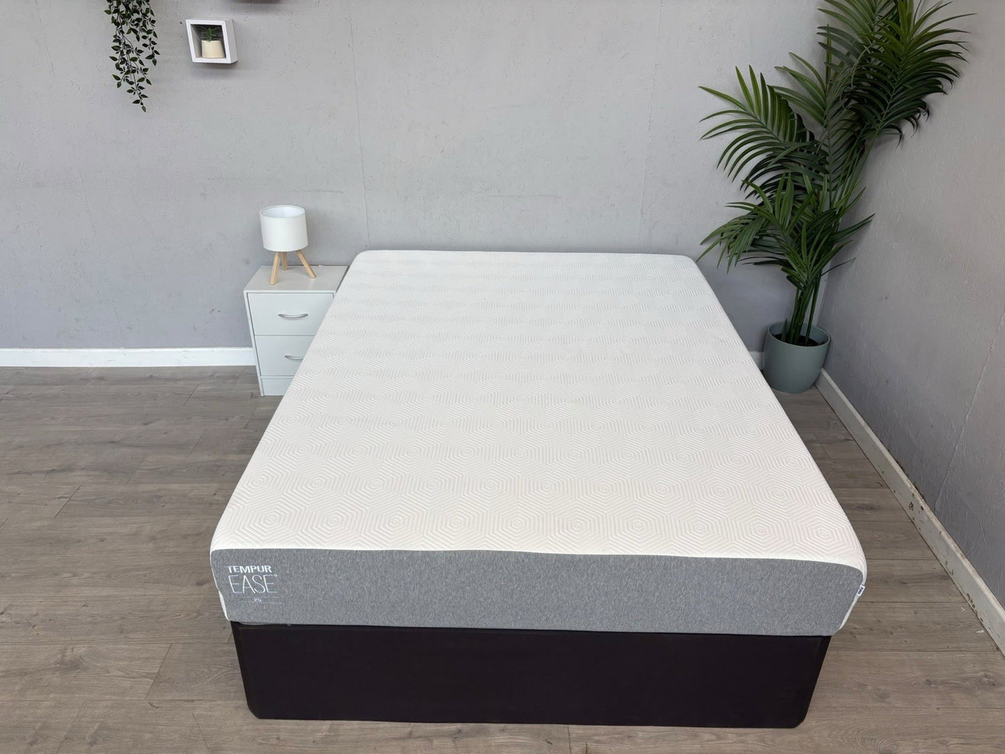TEMPUR EASE 25 - 5ft Kingsize Mattress, Medium Firm - RRP £1599