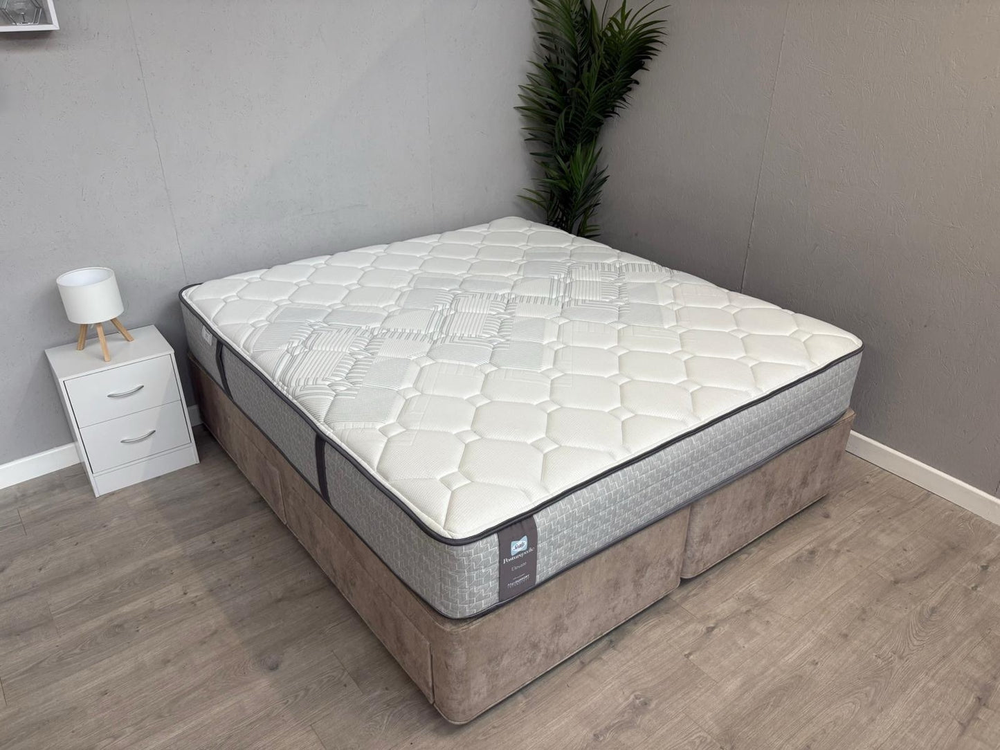 Sealy Elevate NEWTON 6ft Superking Mattress, Firm - RRP £1,999
