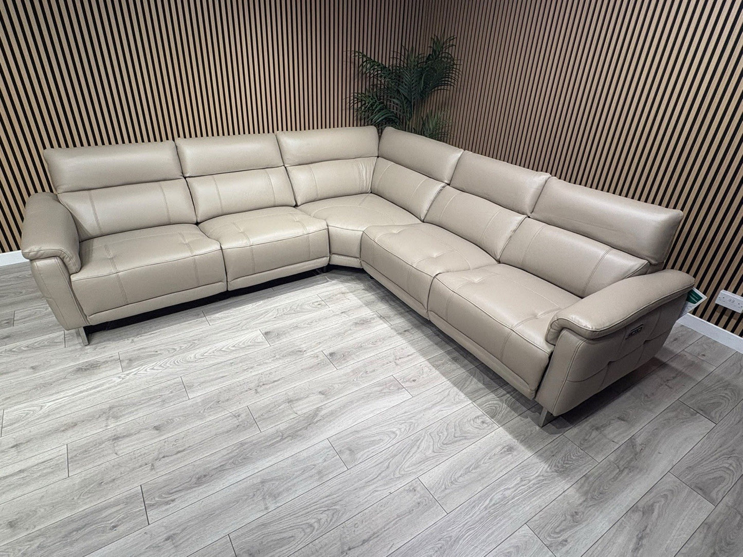 Furniture Village MOET Large Leather Power Recliner Corner Sofa - RRP £4,495