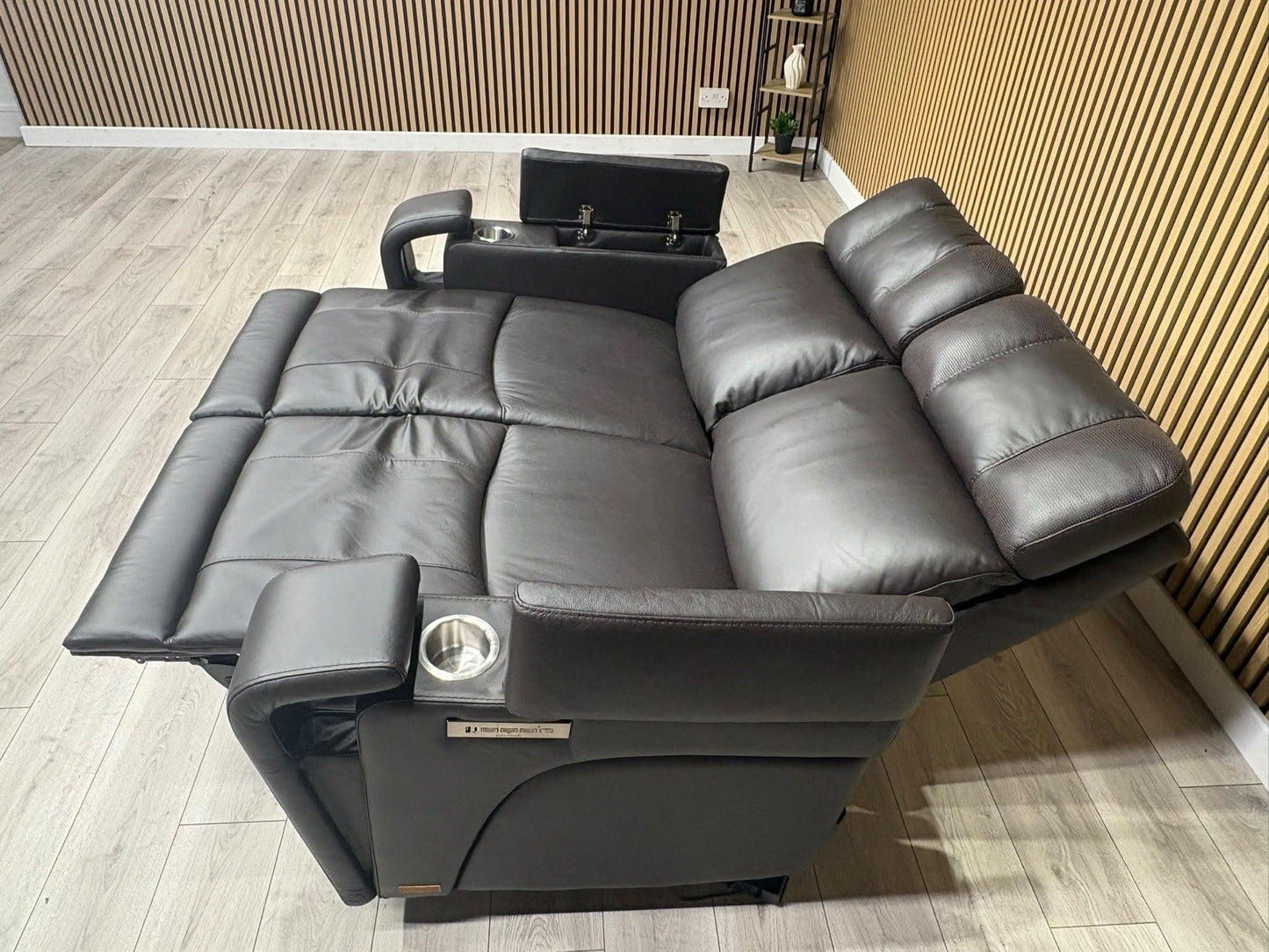 SCS Adstock Leather 2 Seater Power Recliner Sofa RRP £2699 (Read Description)