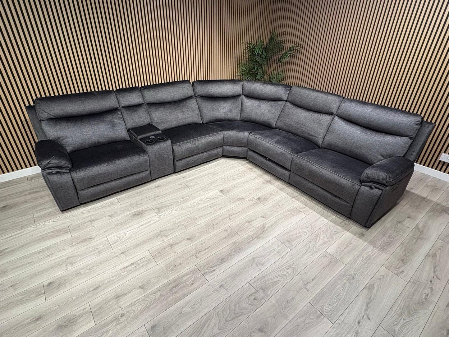 DFS Trek Style Fabric 2 Corner 2 Power Recliner Sofa + Console - RRP £2,499