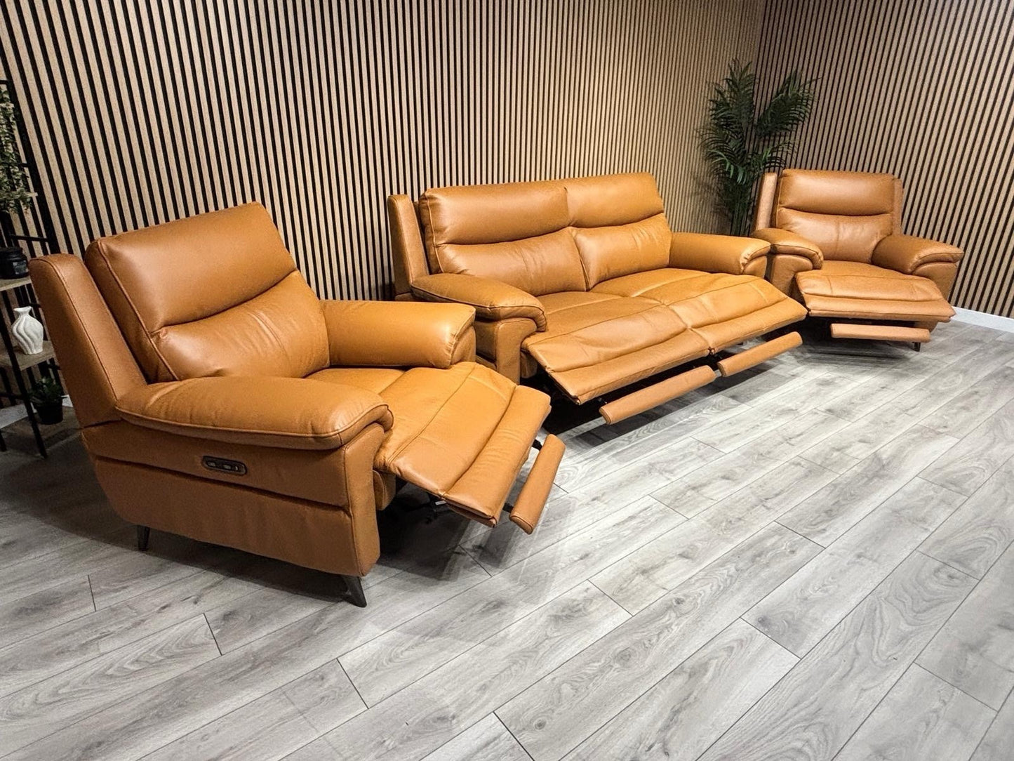 Furniture Village PANACHE Style Leather 3 Seater Sofa + 2 x Armchairs, Power