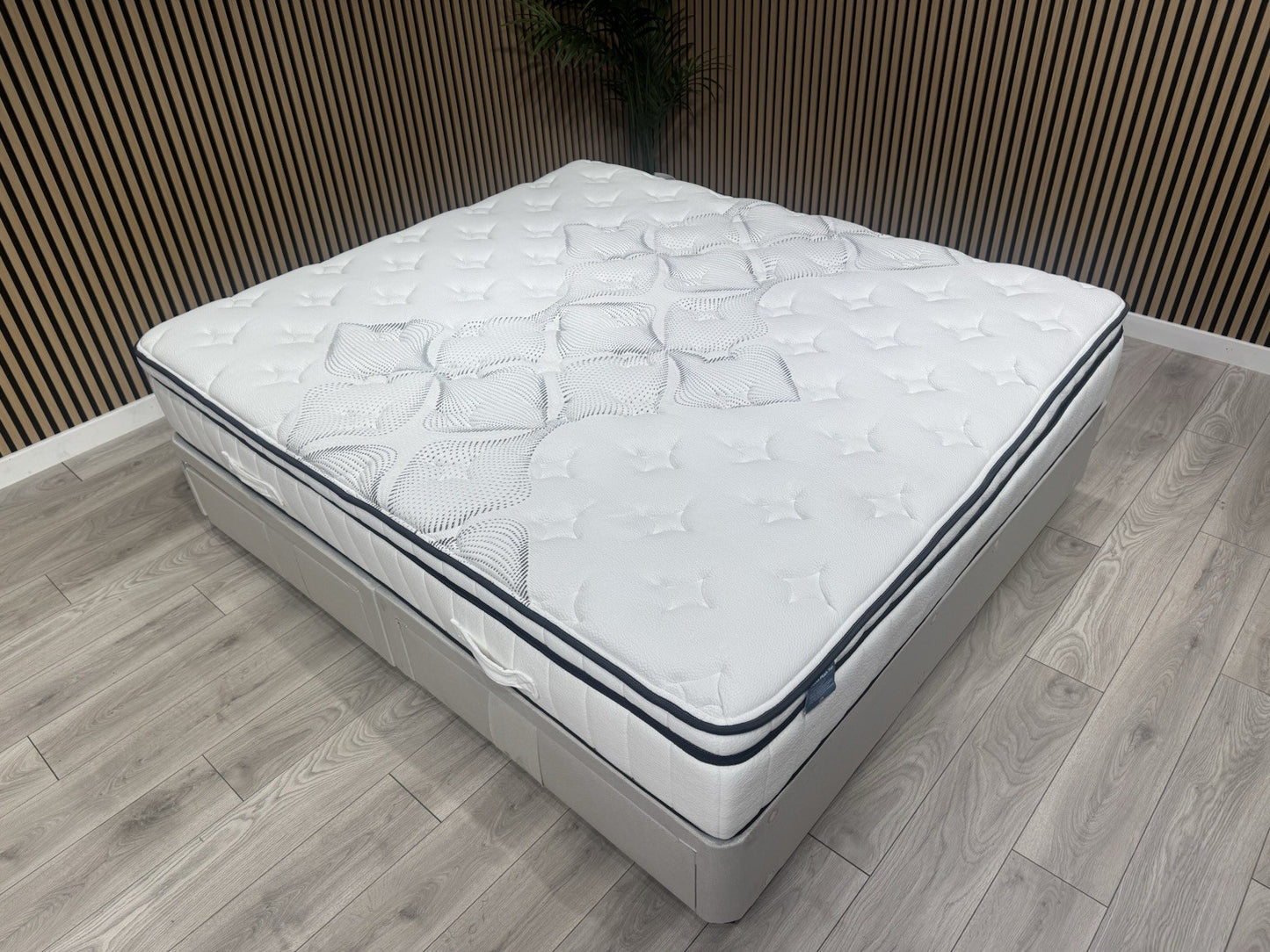 IGEL Nanotech 3500i 6ft Superking Mattress, Firm - RRP £2,099