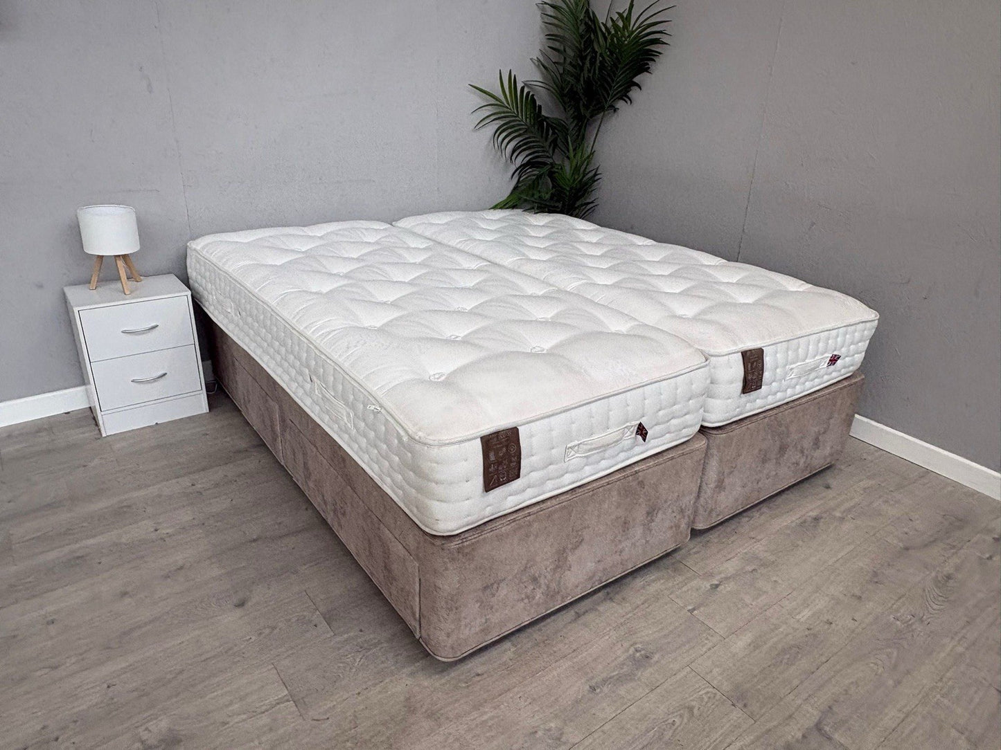Staples and Co. Artisan UTOPIA 6ft Superking Zip & Link Mattress - RRP £2,999