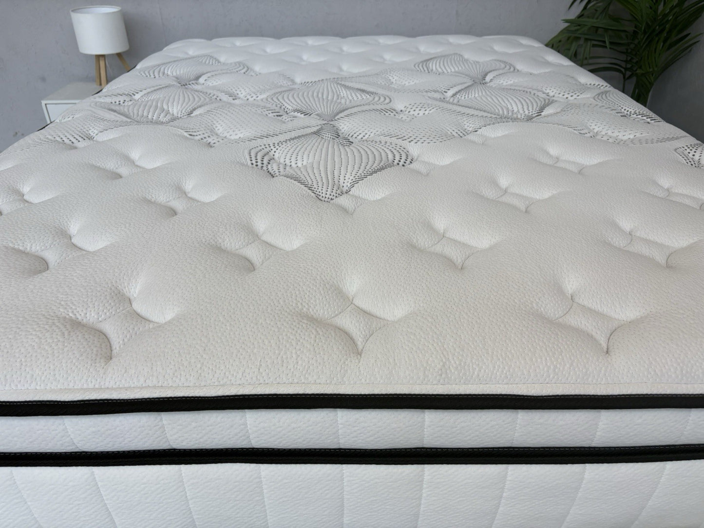 IGEL Nanotech 5000i 5ft Kingsize Mattress, Medium - RRP £2,099