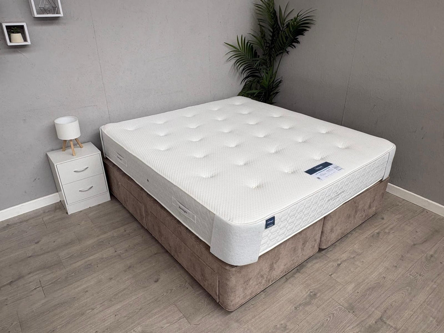 Silentnight Eco Comfort 1200 Pocket 6ft Superking Mattress - RRP £1,099