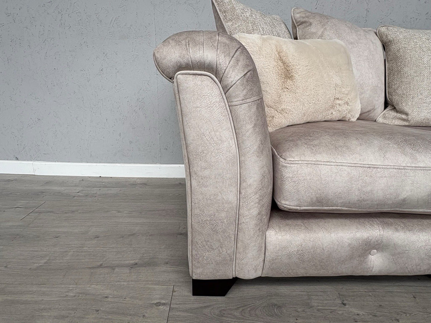 Furniture Village - Aura Classic Back LHF Corner Sofa RRP - £3495