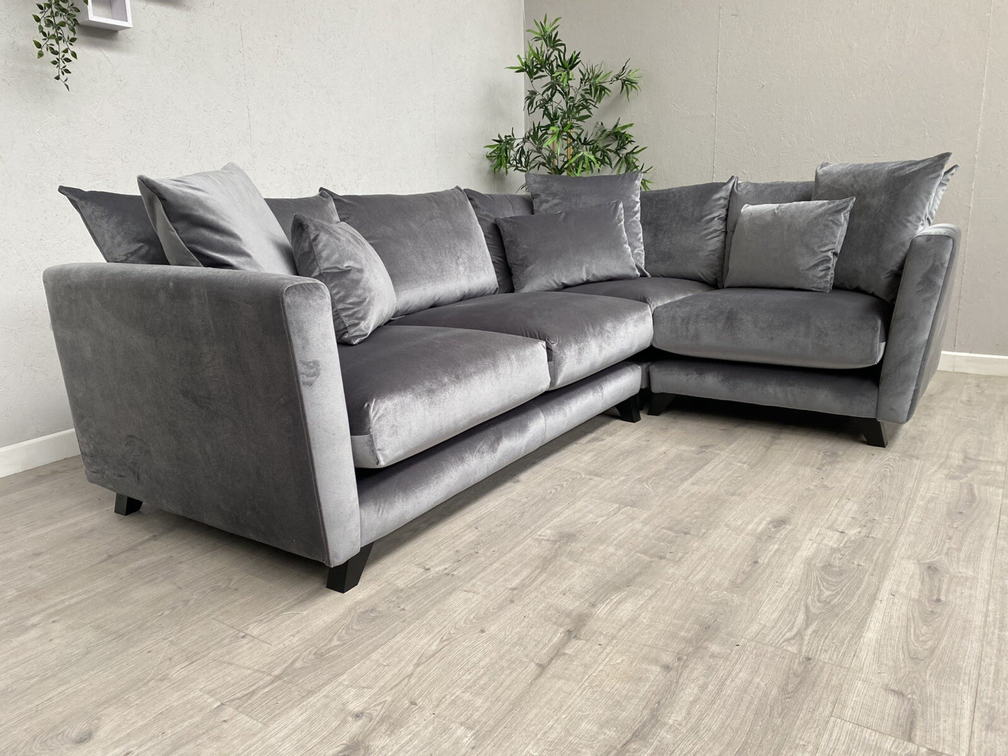Ashley Manor PONTI Fabric Velvet RHF Corner Sofa ( 3 Corner 1 ) Grey - RRP £2699