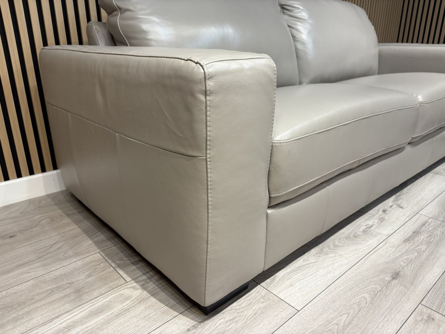 DFS - COHEN Style 3 Seater + 2 Seater Leather Sofa Set - RRP £2,398
