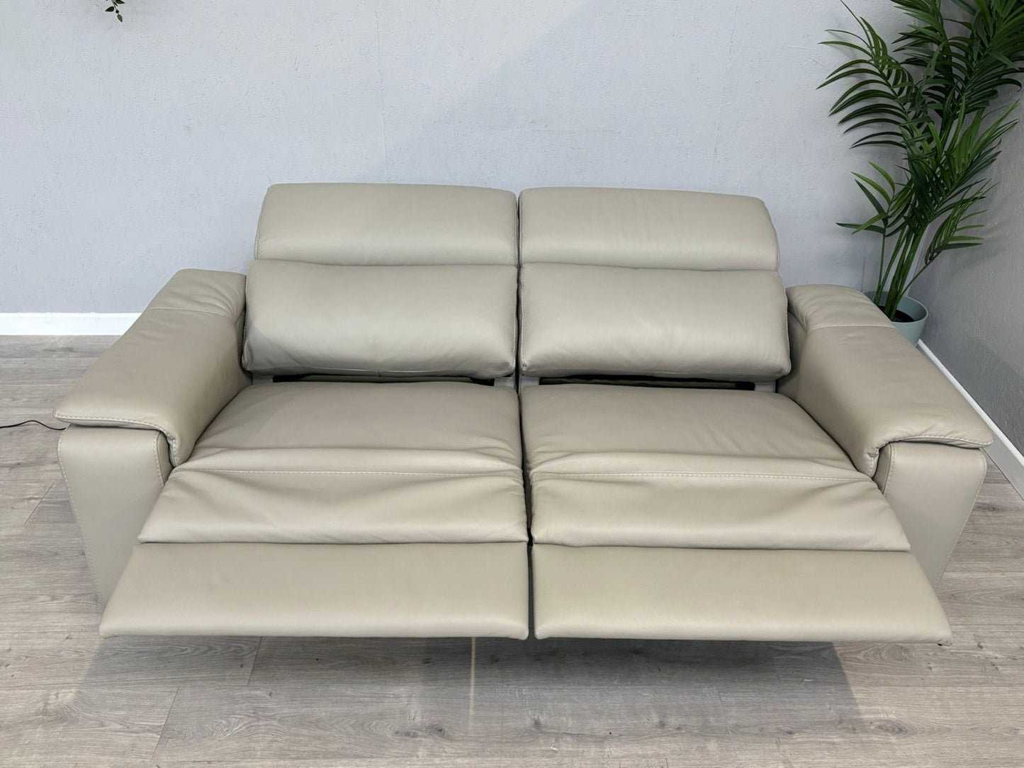F. Village - Nicoletti DAVIDE Leather 3 Seater Power Recliner - RRP £2845