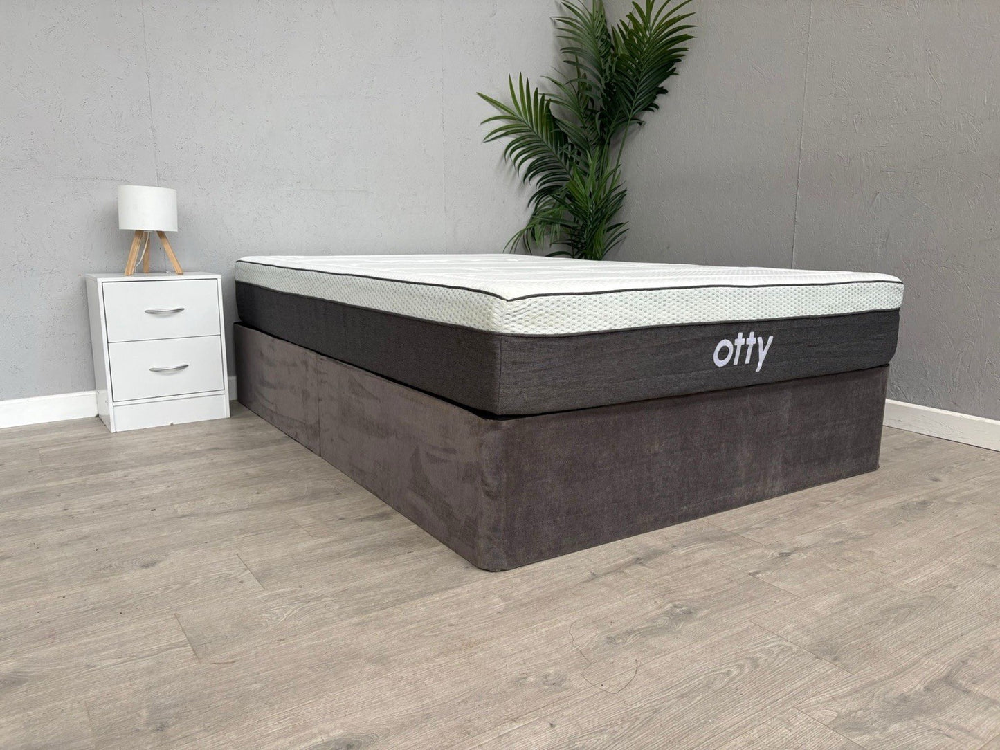 OTTY Pure Hybrid Bamboo 2000 Pocket Sprung 4ft 6 Double Mattress - RRP £649