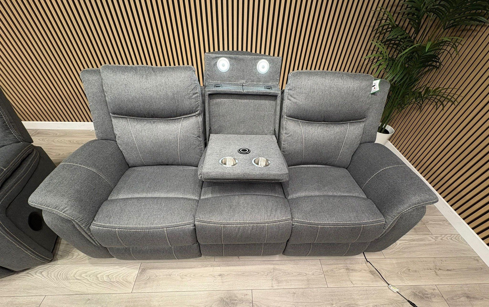 8cc85ed6-f190-48f8-a8b8-75f88b1b98d7