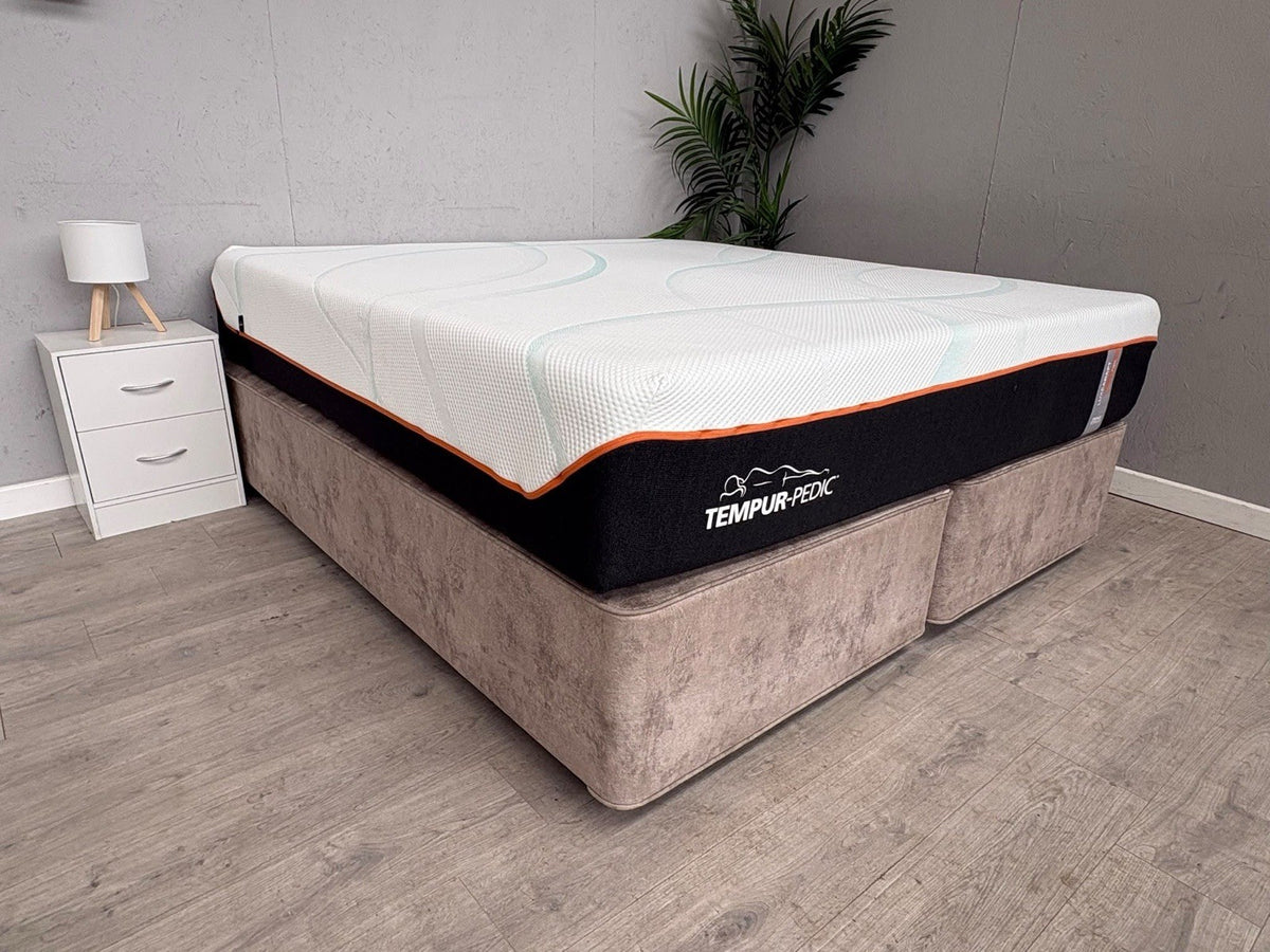 Tempur-Pedic Luxe Adapt 6ft Superking Mattress, Firm ( SEE PICTURES ) RRP £2,999