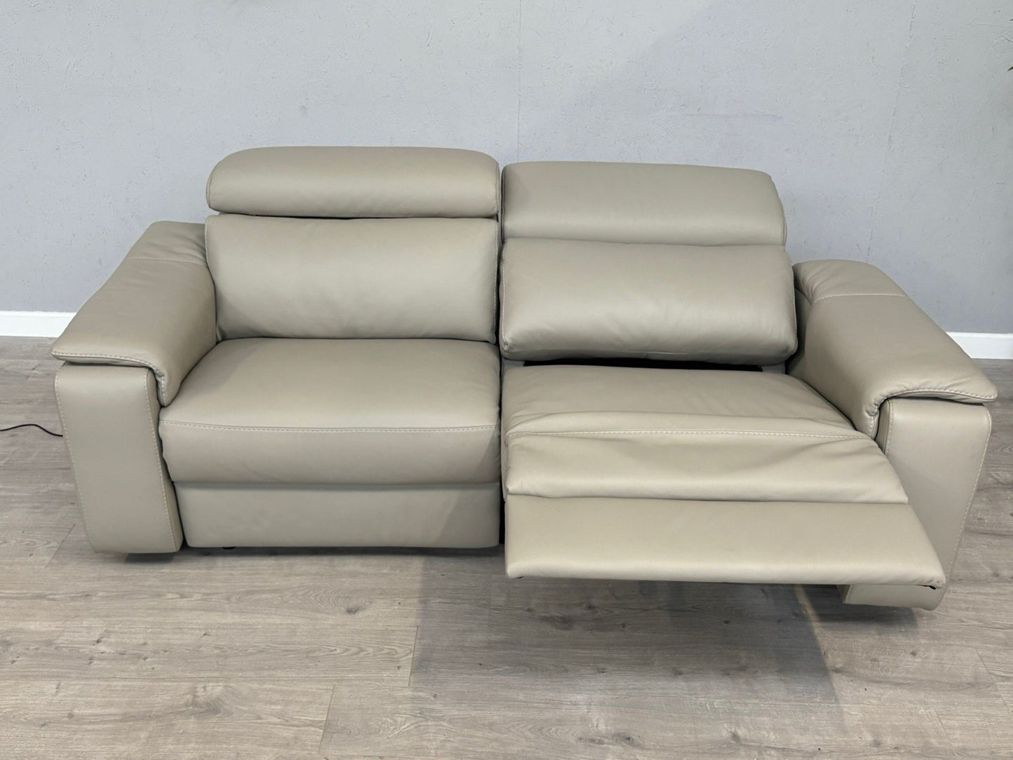F. Village - Nicoletti DAVIDE Leather 3 Seater Power Recliner - RRP £2845